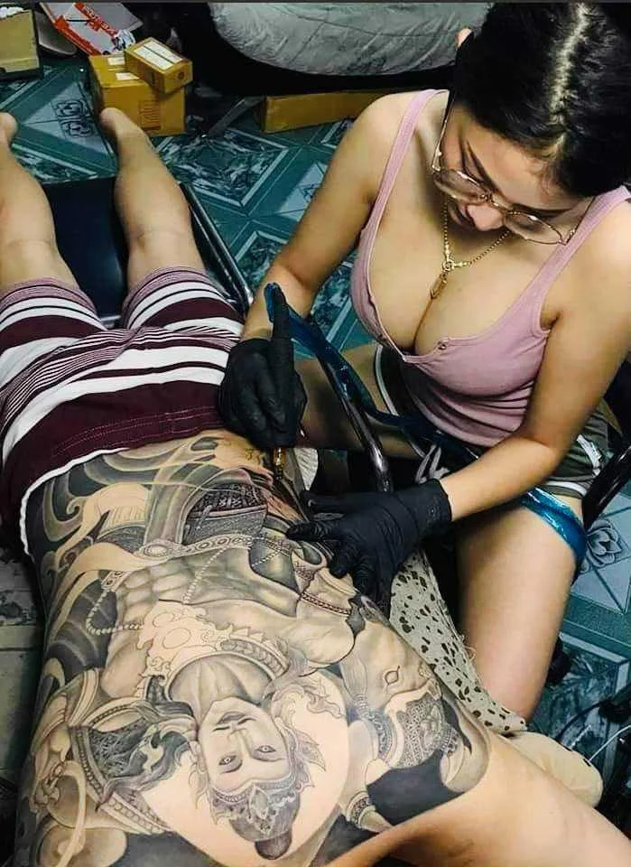 tattooist2.webp