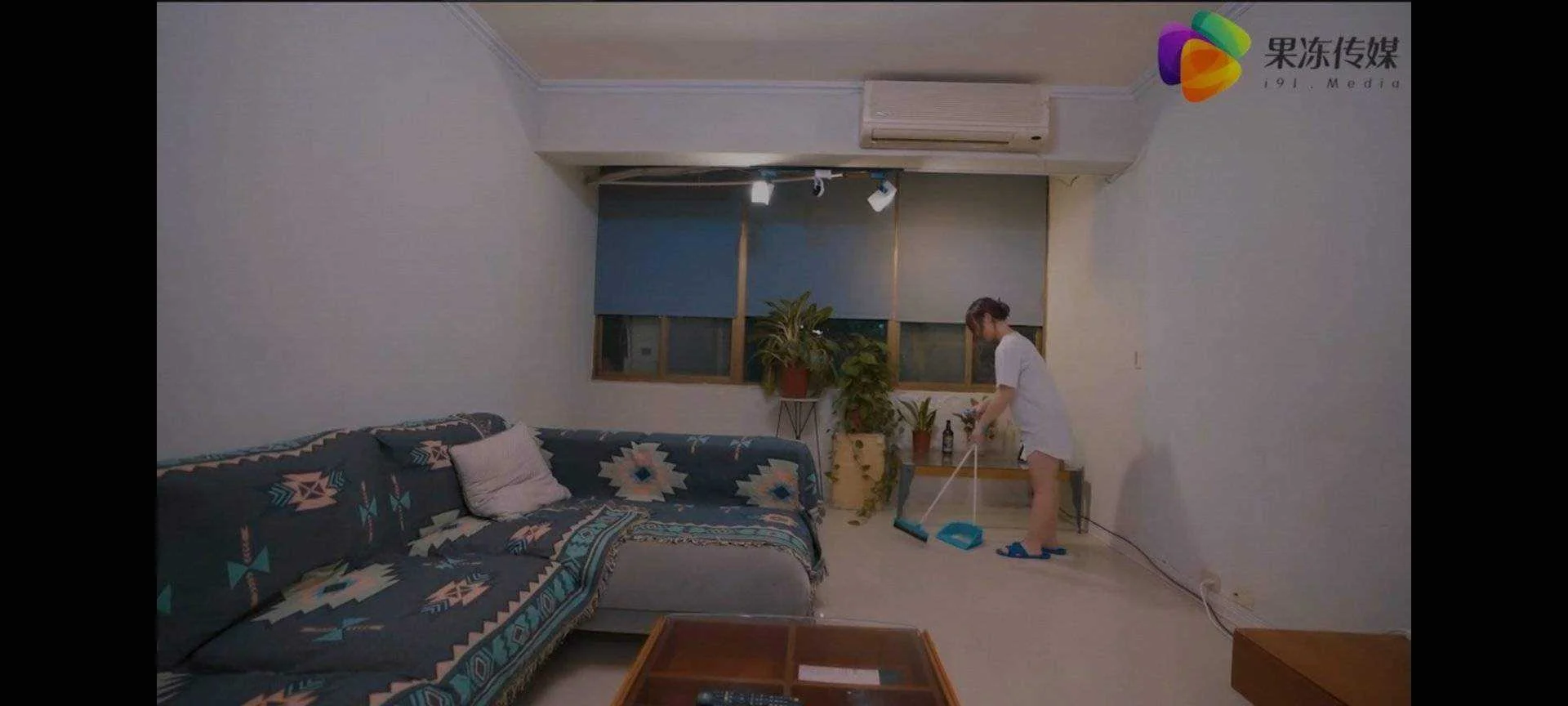 Screenshot_2021-01-26-23-49-53-775_com.miui.videoplayer.jpg
