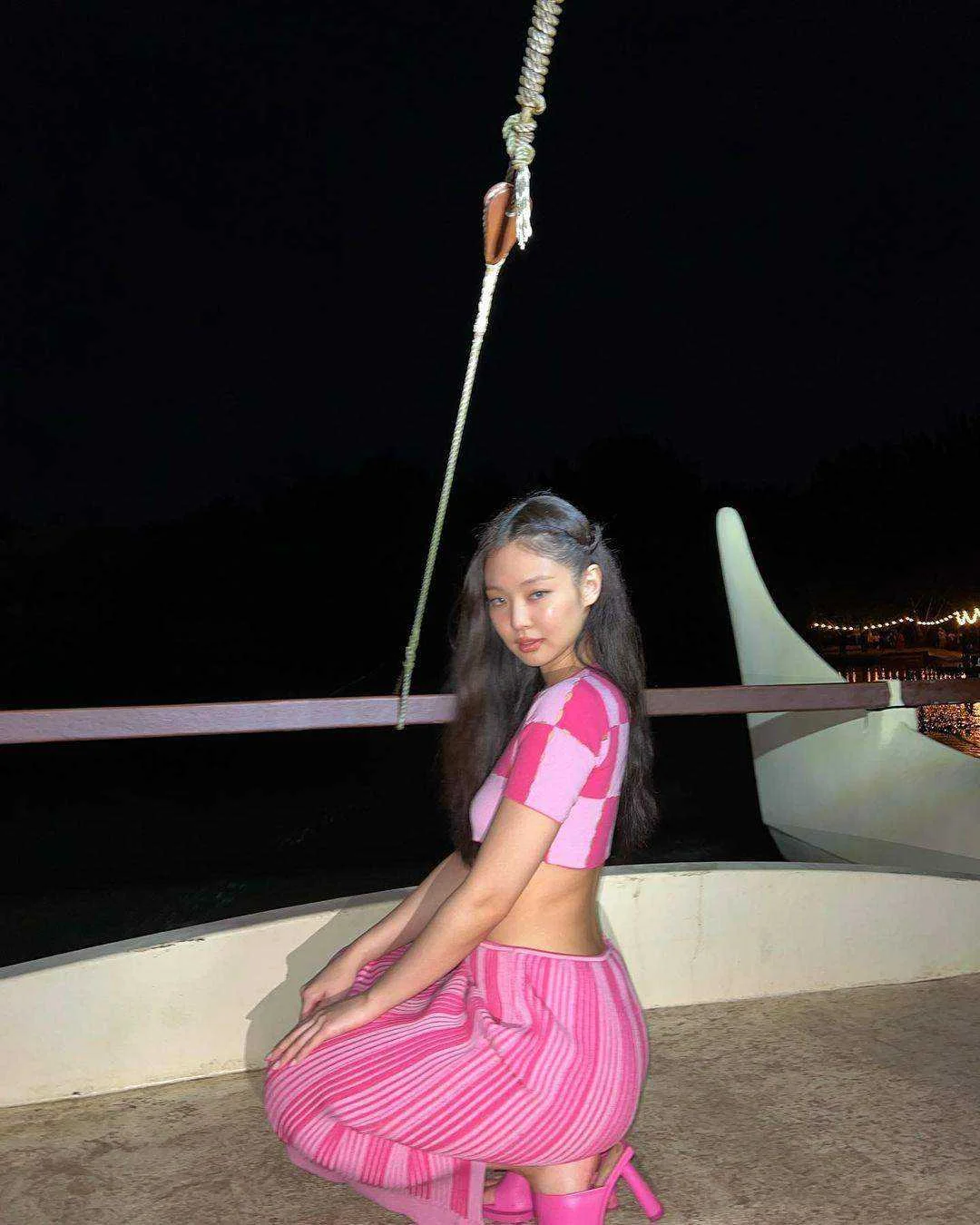 jennierubyjane 2022-03-10T144403.webp