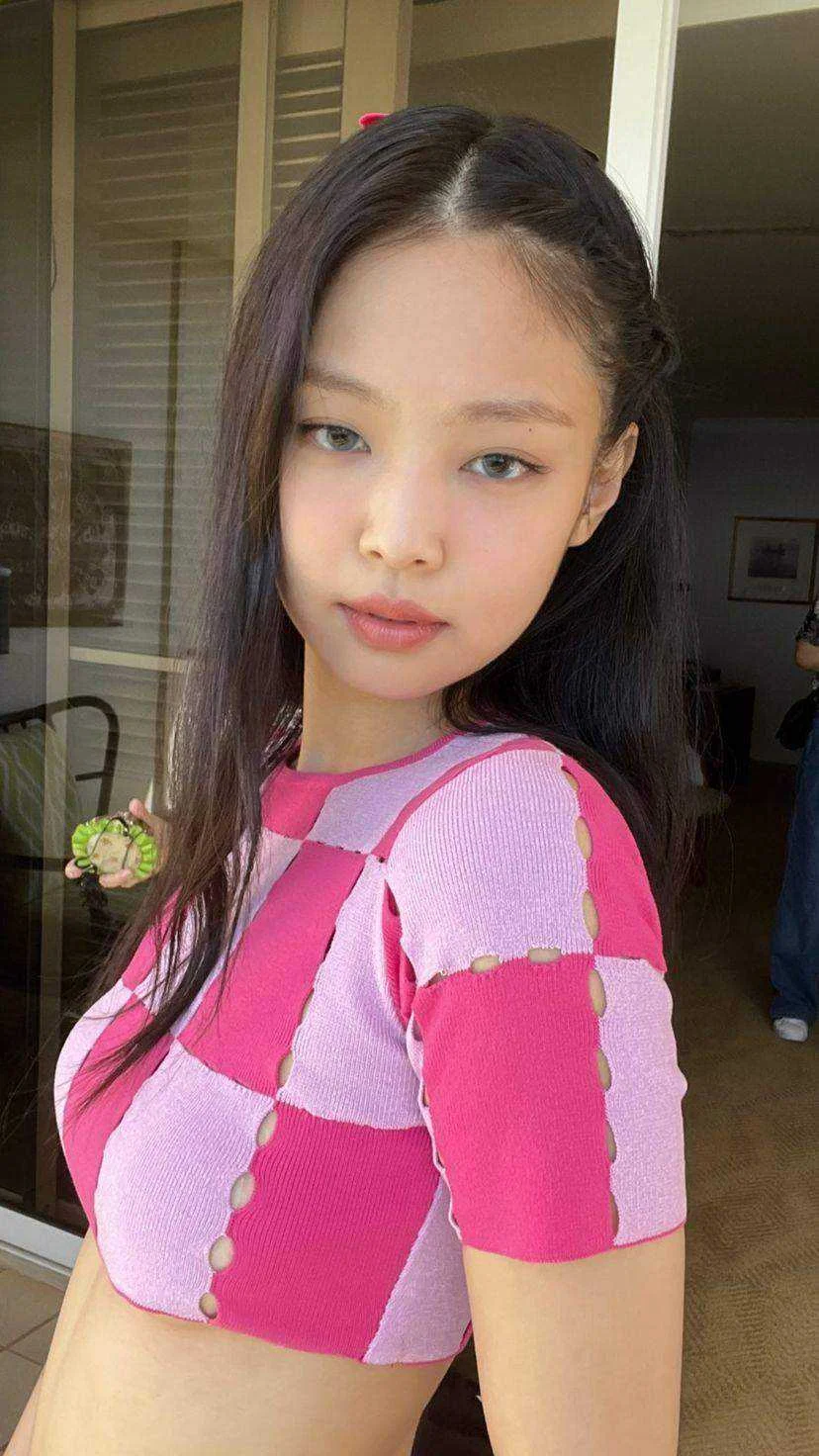 jennierubyjane 2790672701422581584.webp