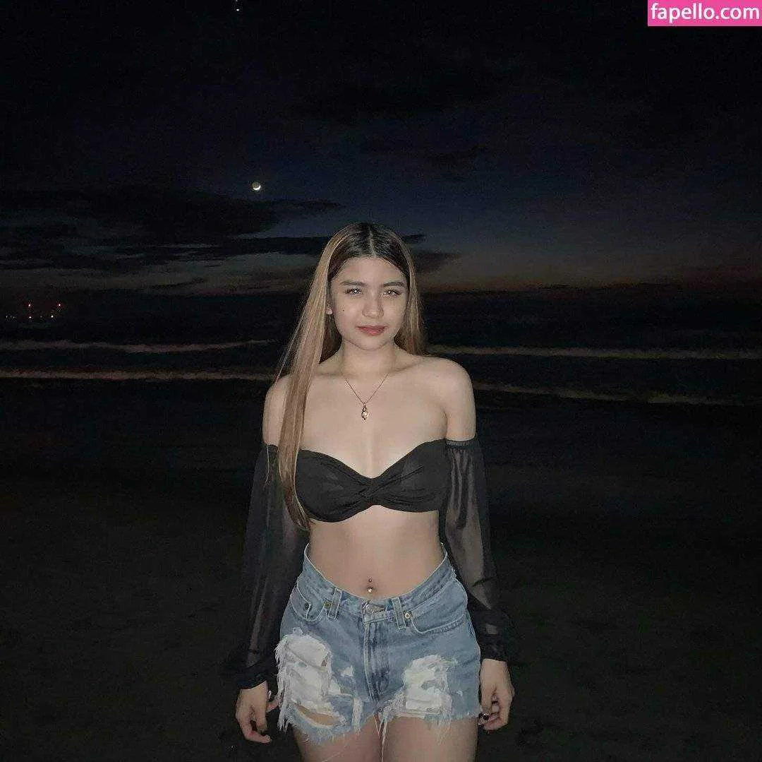 neslyn-ly_0003.webp
