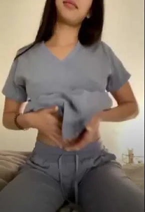 Nalibogan sa ****** Video ni Nurse kaya Kinantot
