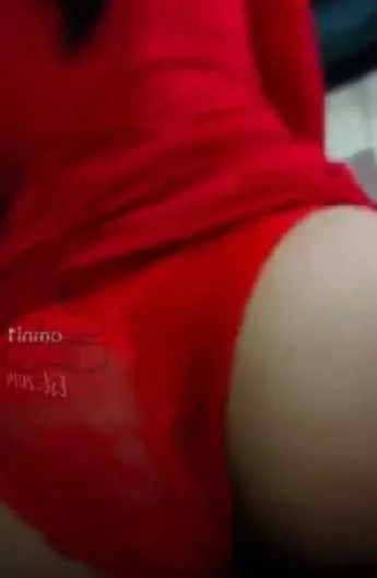 Nakakagana ang panty na pula.webp