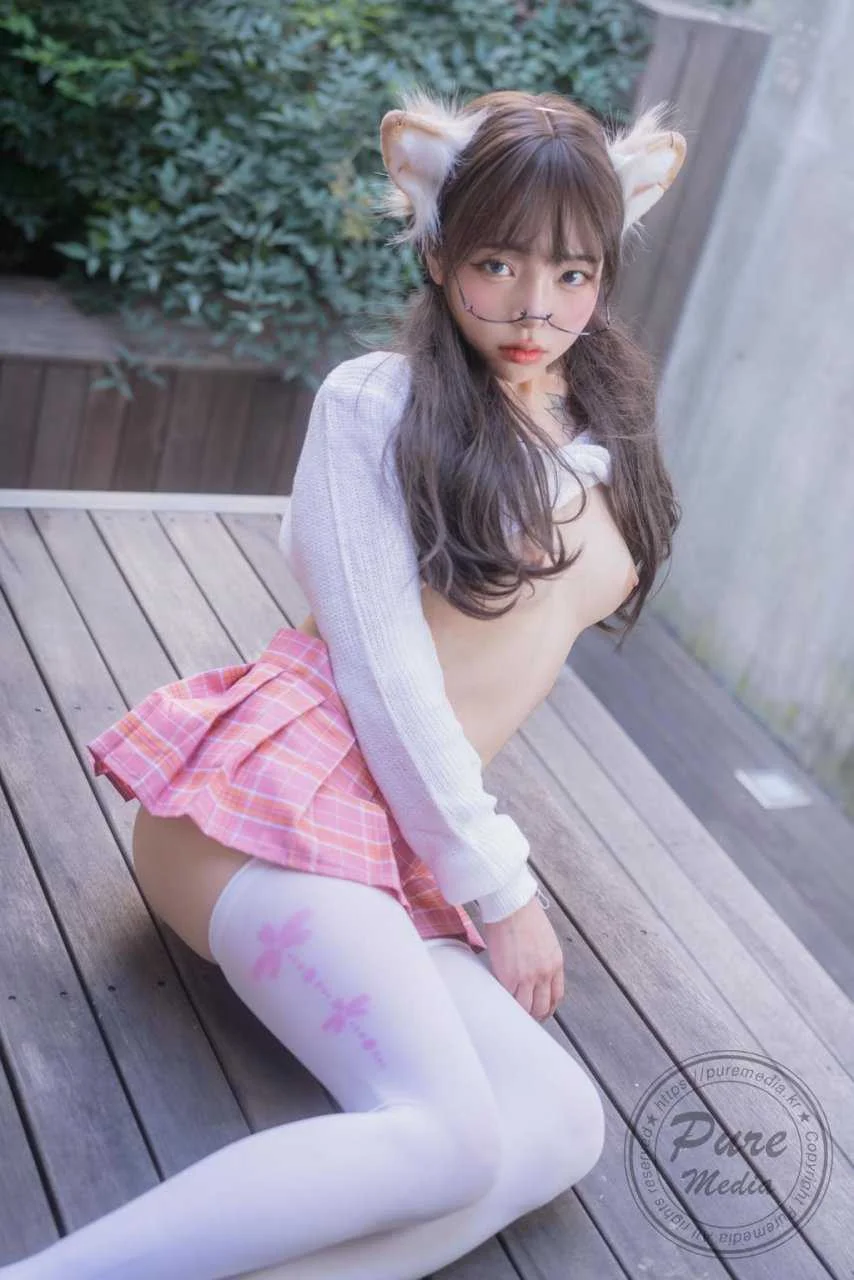 032.webp