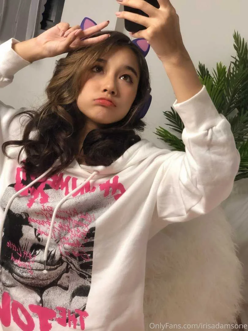 irisadamsone_1399.webp