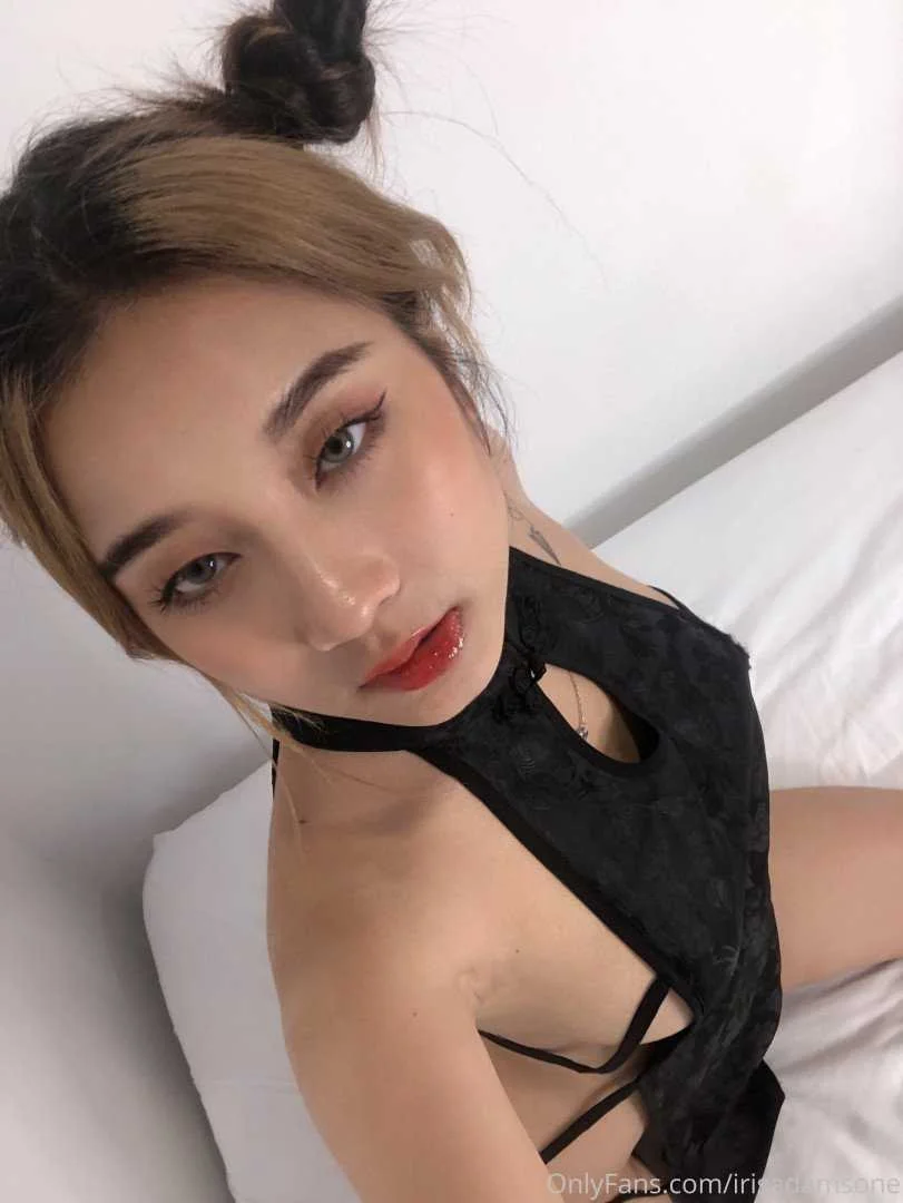 irisadamsone_1499.webp