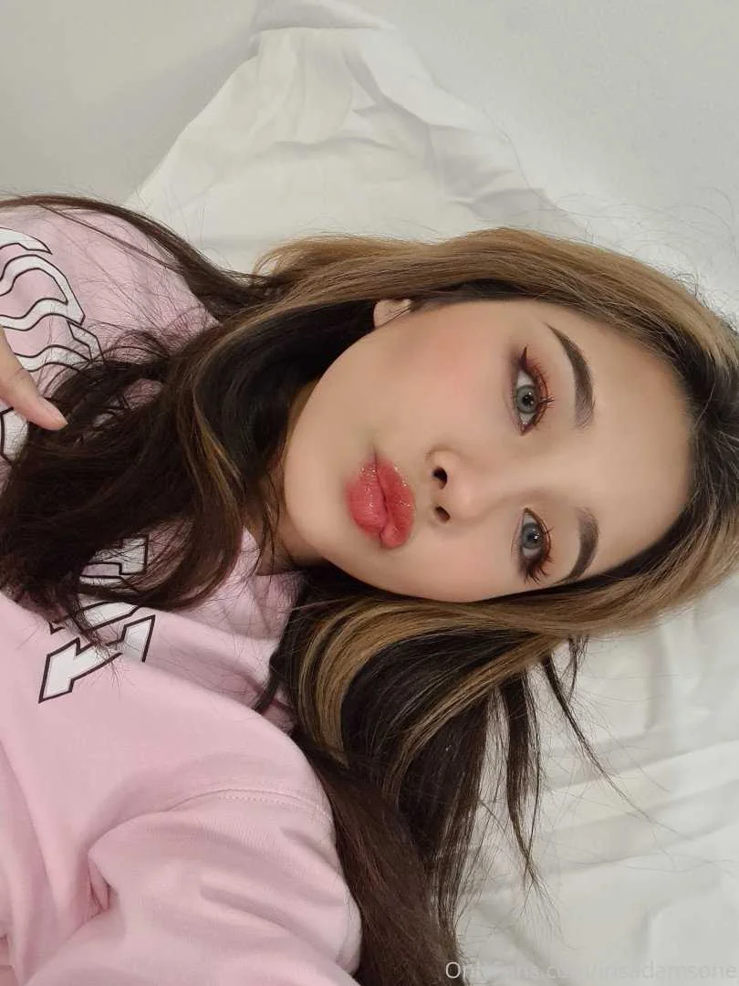 irisadamsone_1517.webp
