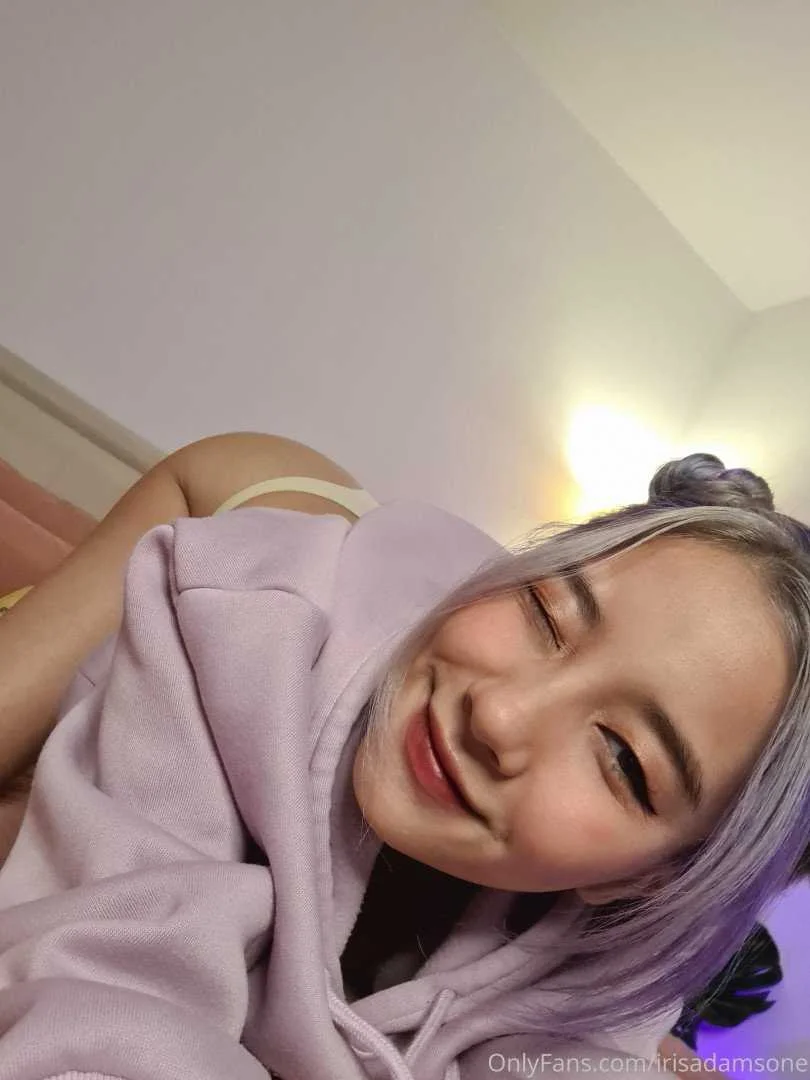 irisadamsone_2127698.webp