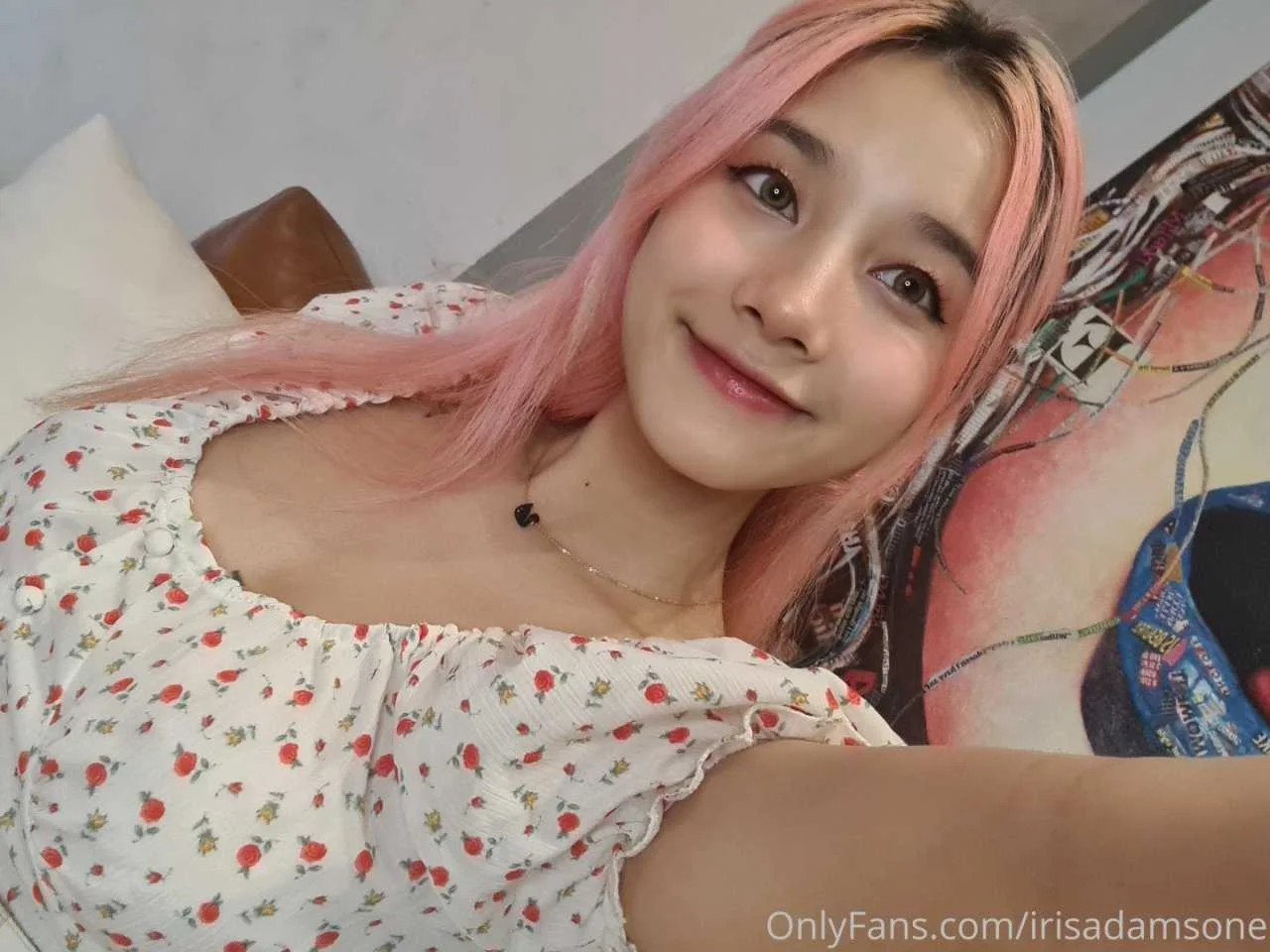 irisadamsone_2127810.webp