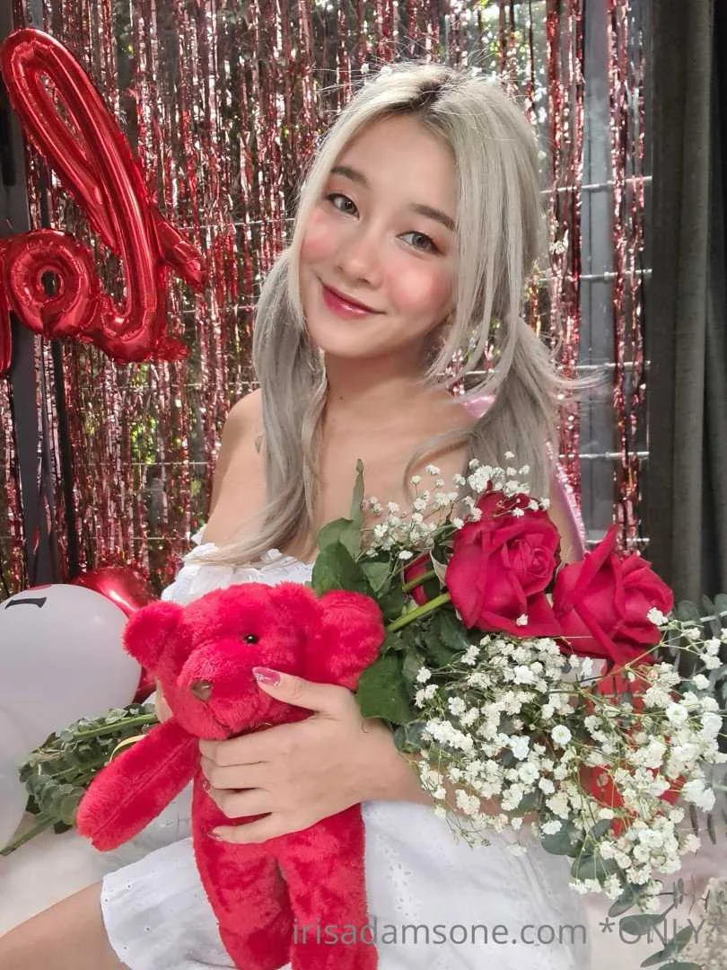 irisadamsone_2127856.webp