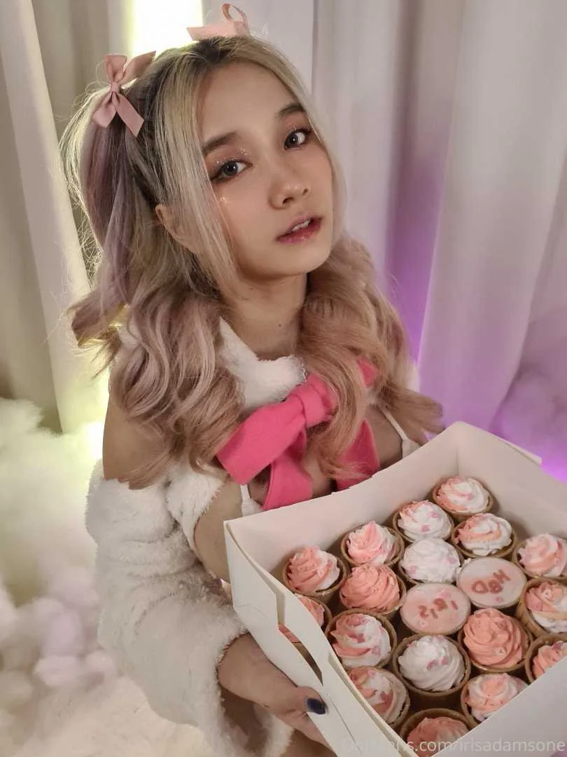 irisadamsone_2128053.webp