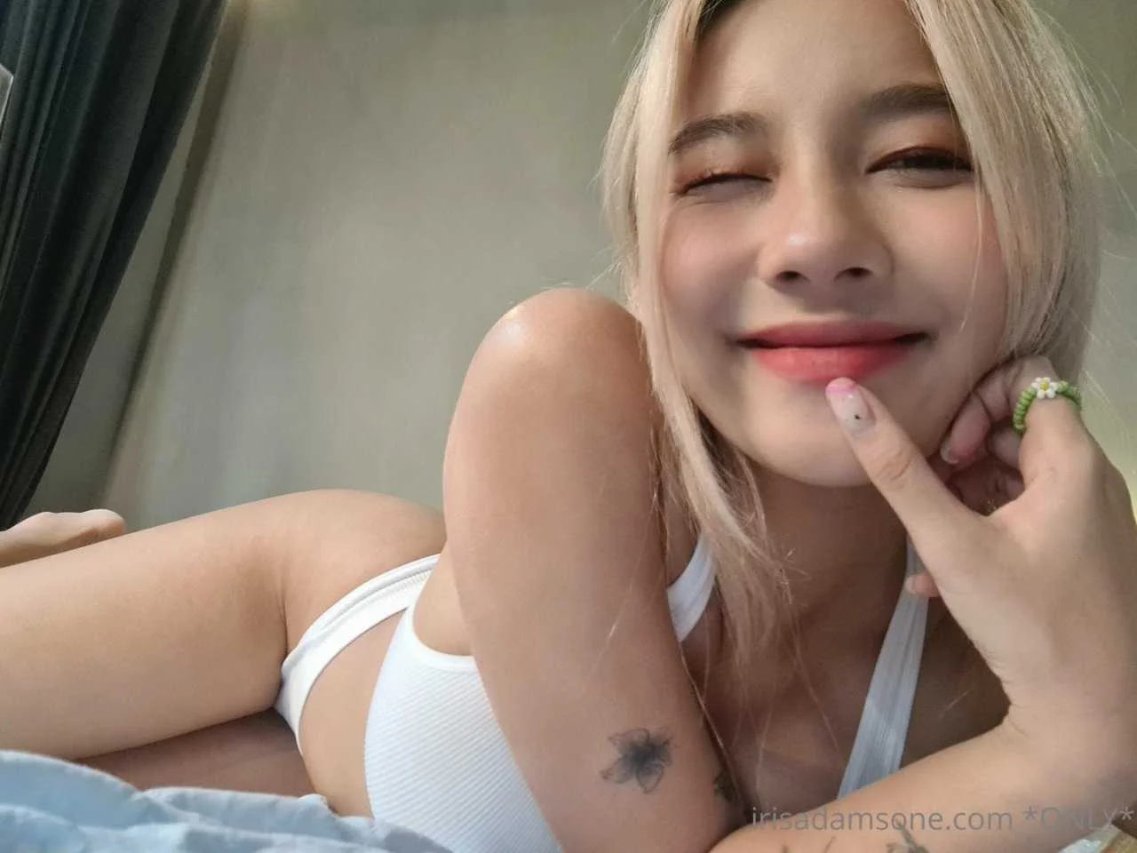 irisadamsone_2128196.webp