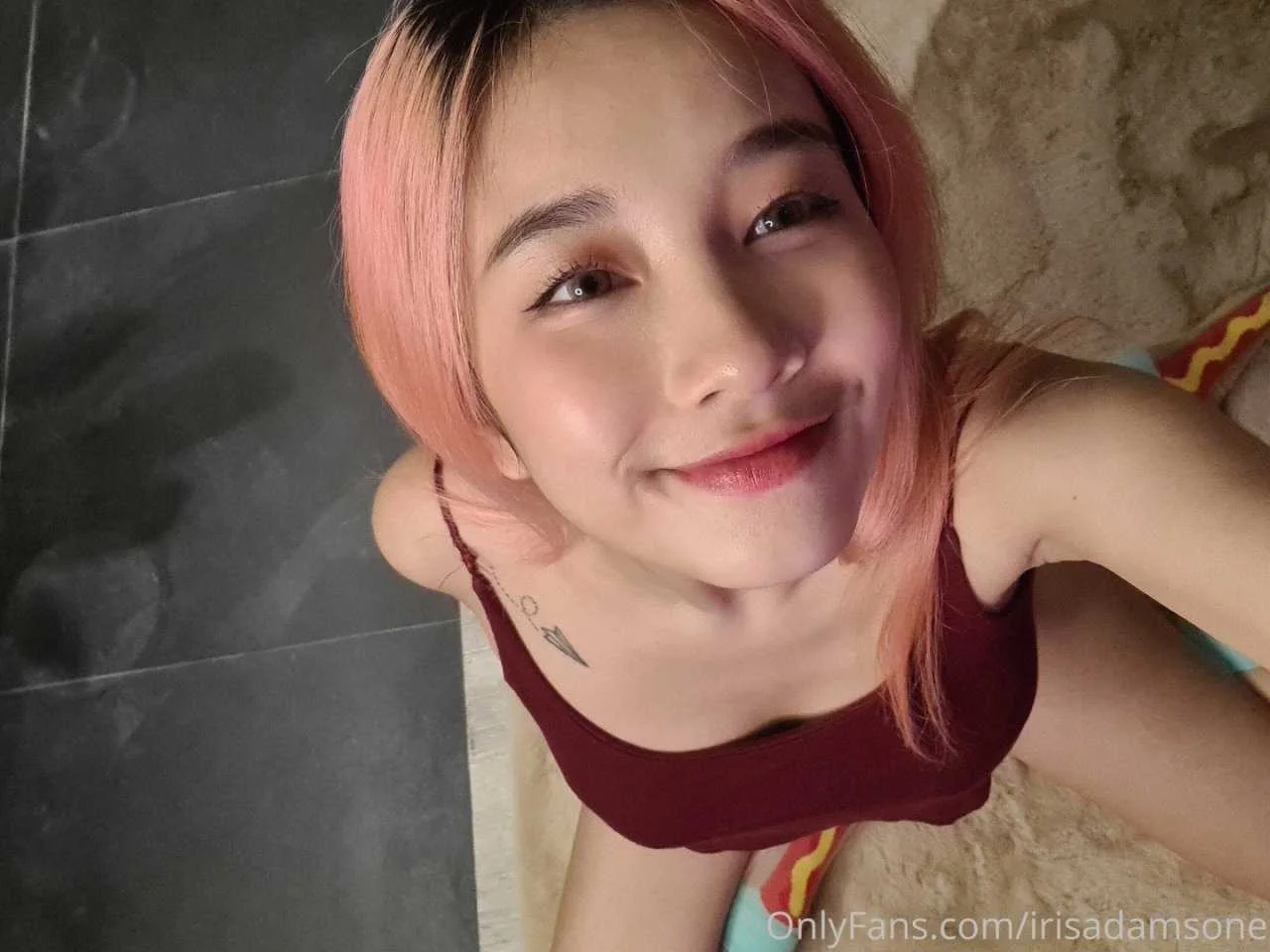 irisadamsone_2128275.webp