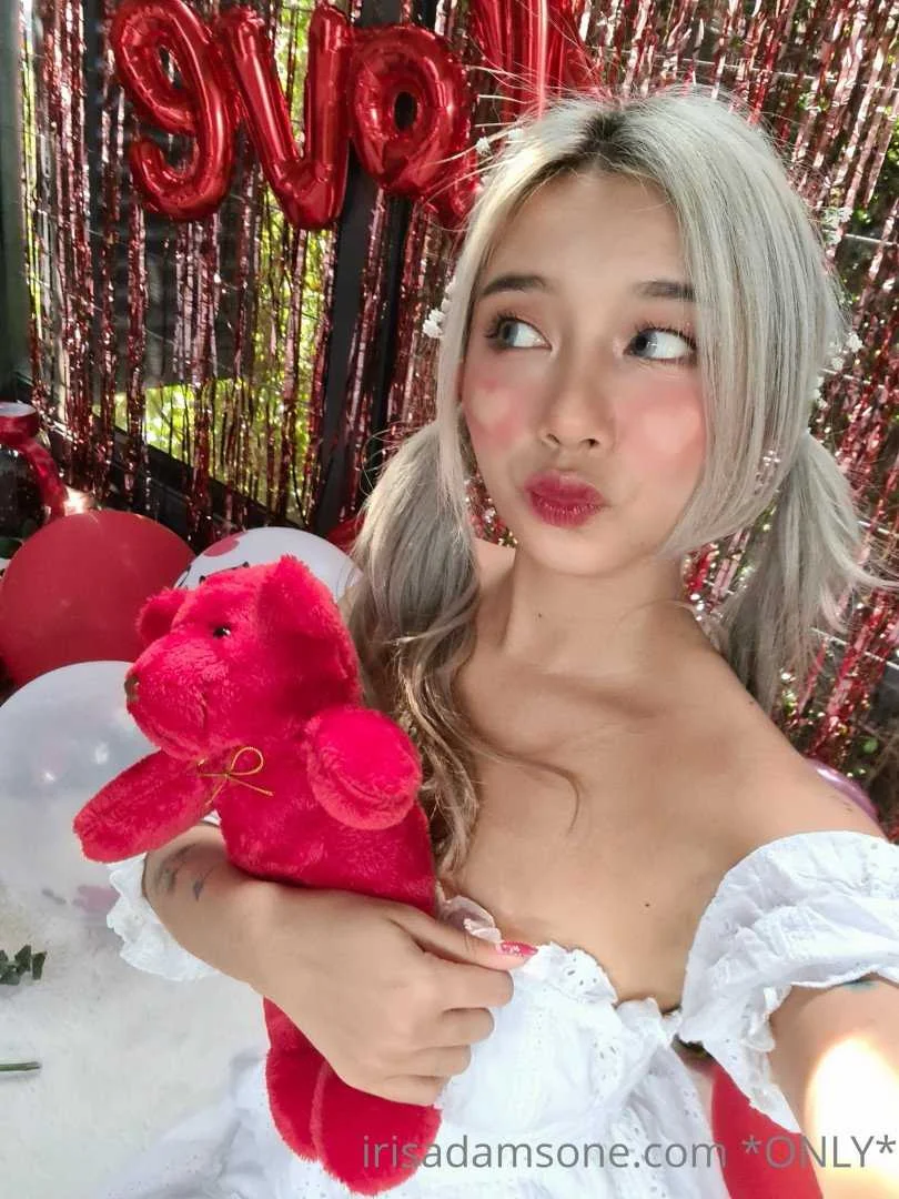 irisadamsone_2128282.webp