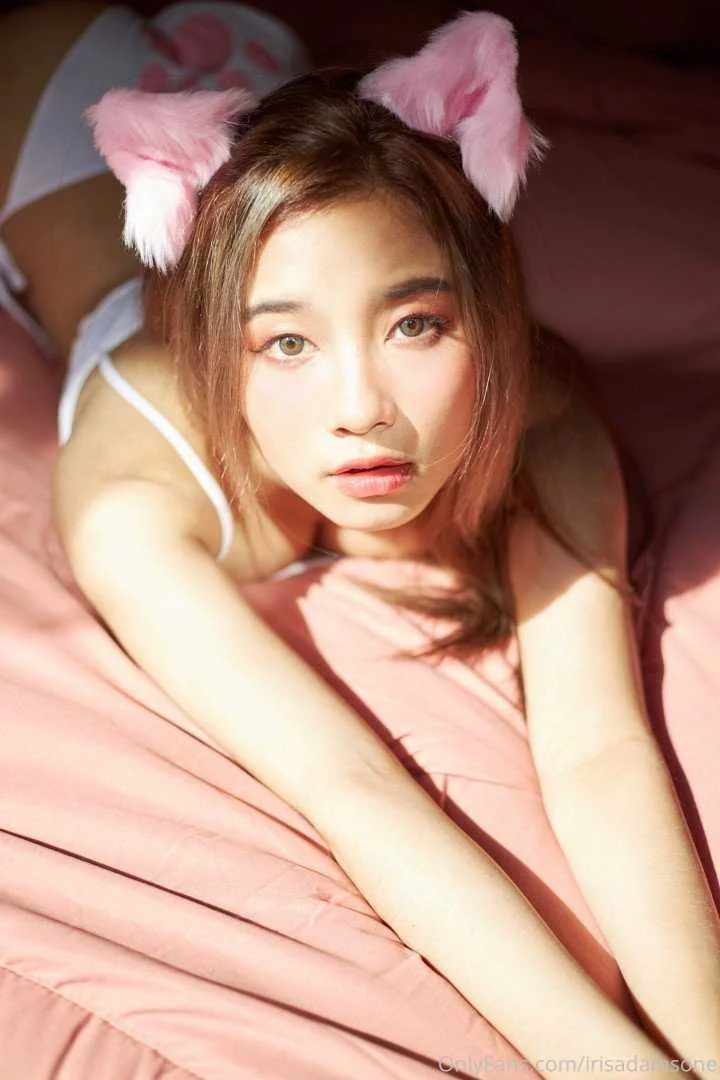 irisadamsone_2128404.webp