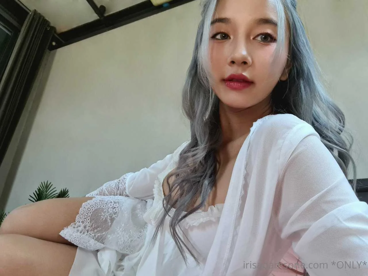 irisadamsone_2128546.webp
