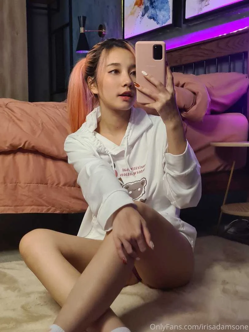 irisadamsone_2128644.webp