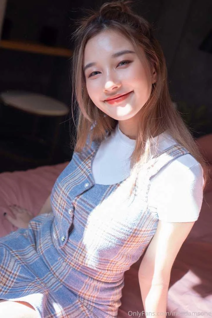irisadamsone_2128794.webp