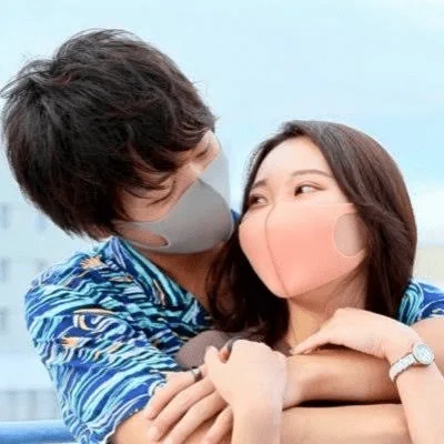 Emuyumi couple