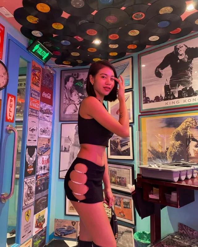 Kaye-Neo (14).jpg