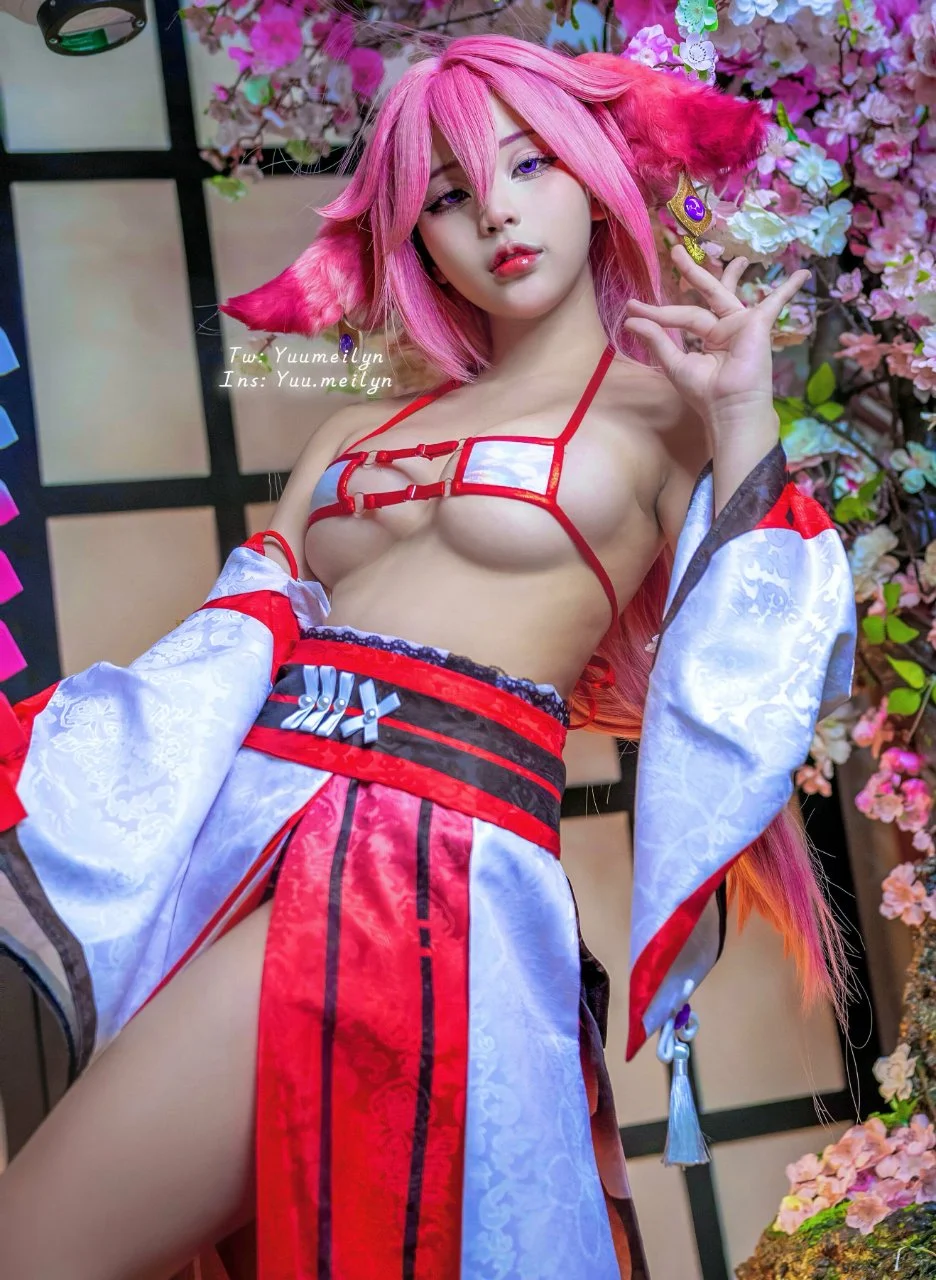 Meiilyn (yuumeilyn) cosplay Yae Miko - Genshin Impact (13).webp