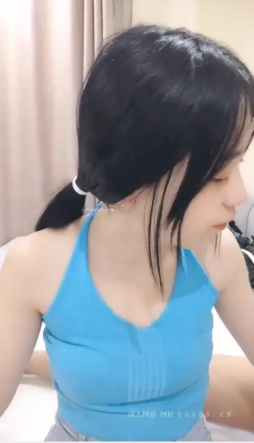 blu girl.webp