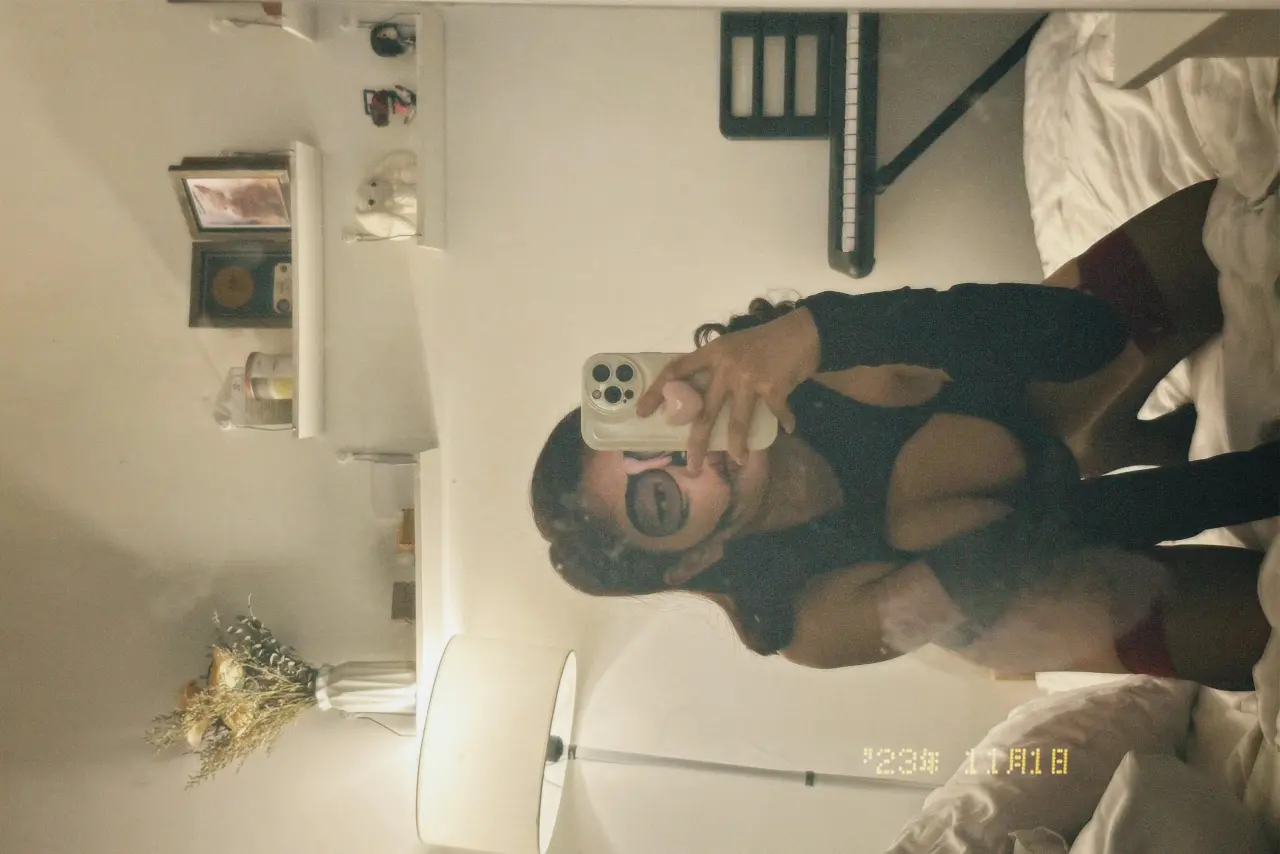 red_vid_1741269567 (1).webp