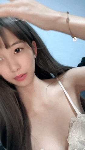 6004235e5a867.gif