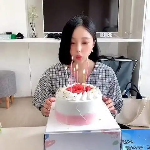 20.mp4_000002002.webp