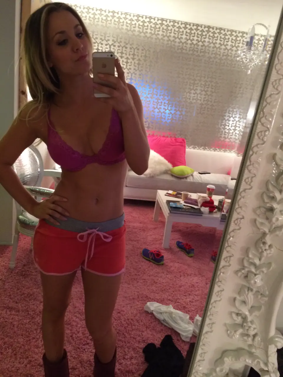 Kaley Cuoco (12).webp