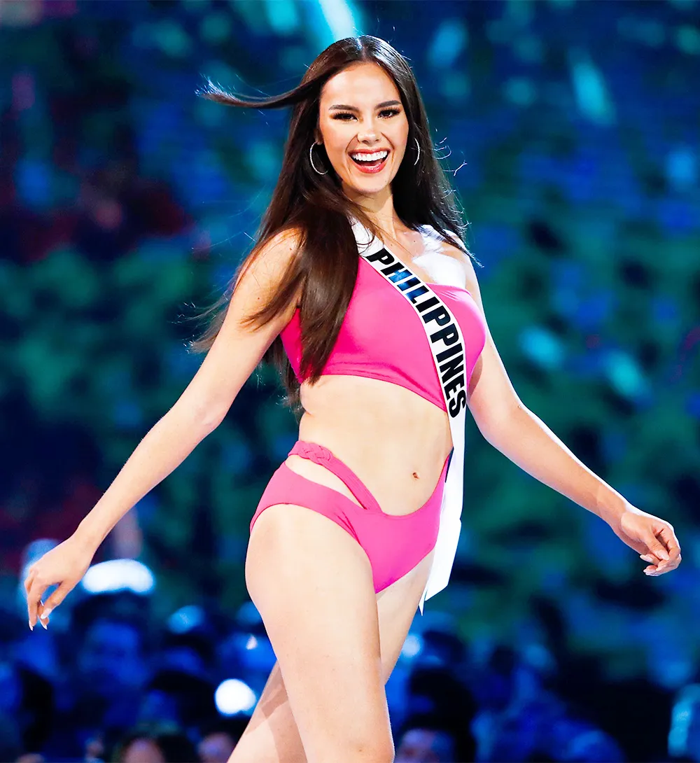 miss-universe-2018-swimsuit-2.webp