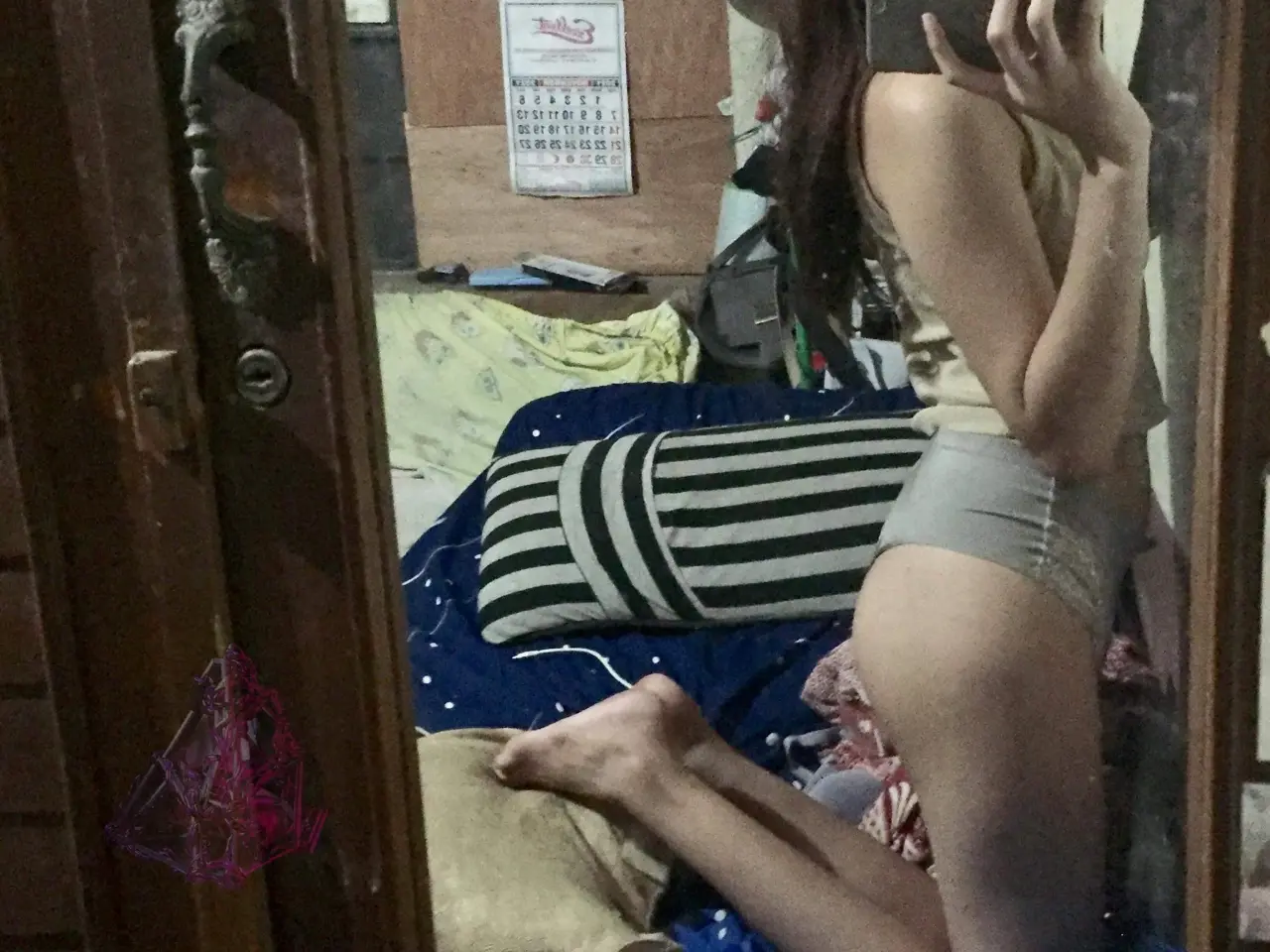 1112745487.webp