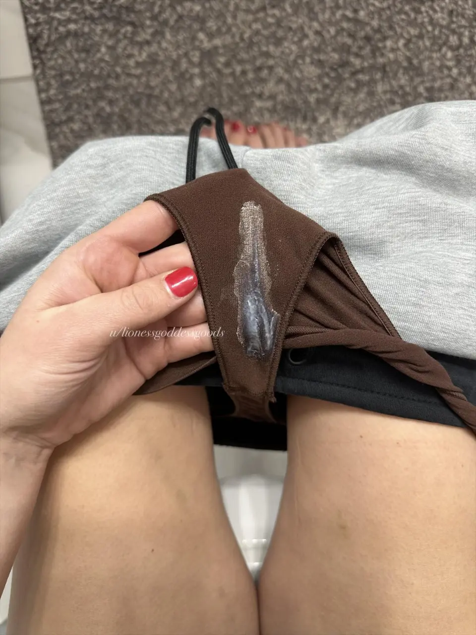 2025-04-18_DirtyGussets_1k1n8hd_ovulation_panties_are_the_best_panties.webp