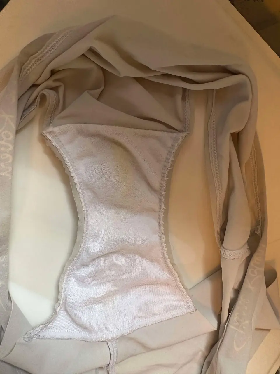 2025-04-18_DirtyGussets_1k1himc_f62_not_the_big_stains_this_time_but_nice_panties_002.webp