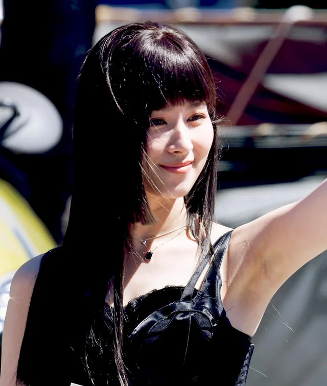 sana-raw-armpits-bonus-v0-tugfhshogt1a1.webp