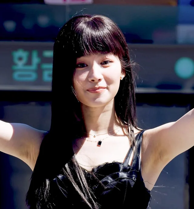 sana-raw-armpits-bonus-v0-bhp6vwbogt1a1.webp