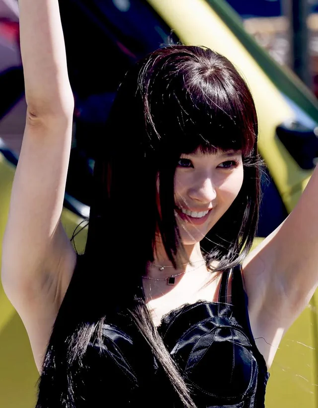 sana-raw-armpits-bonus-v0-89dcqwsngt1a1.webp
