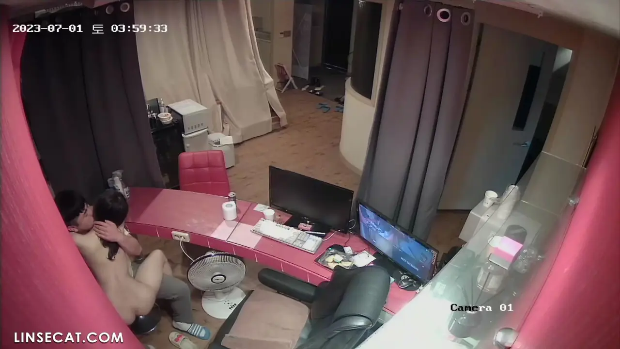 2104_0W61xR.mp4_007286600.webp