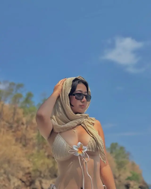 light-brown-v0-kj6nmmljqg0f1.webp