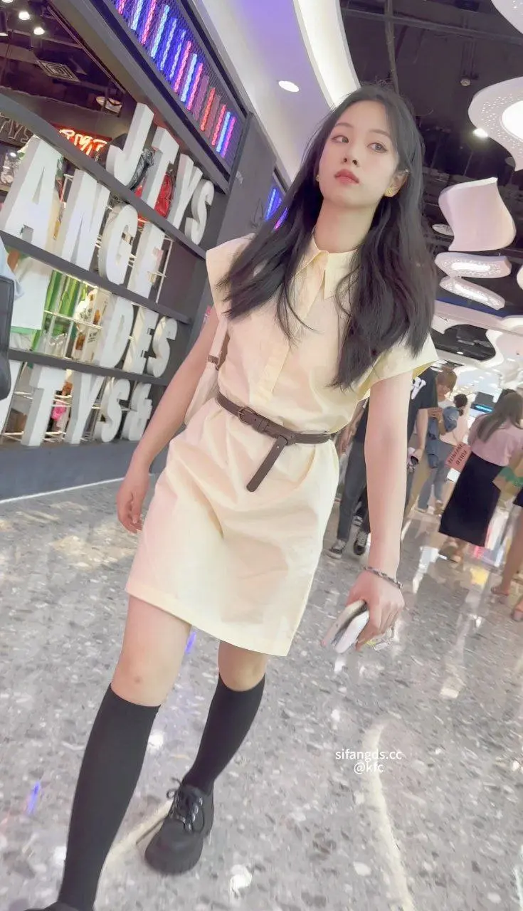 upskirt pls - boso chinese 1.webp