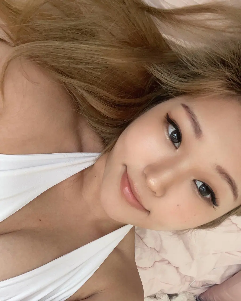 aikuros_2640358404778289704.webp
