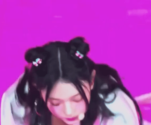 f0aefde675efabf3e24a73bc8e2cb72a-ezgif.com-gif-maker.gif