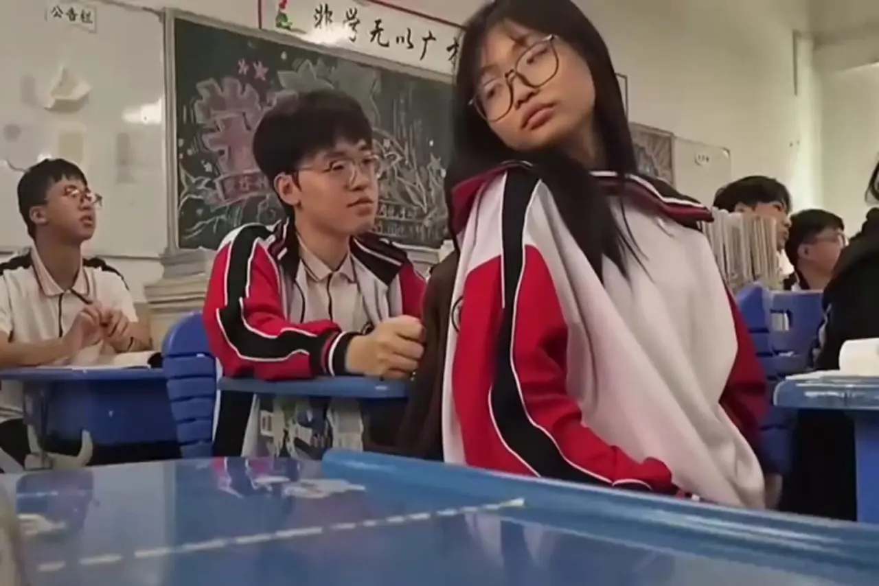 chn25052410.mp4_000001633-1536x1024 (1).webp