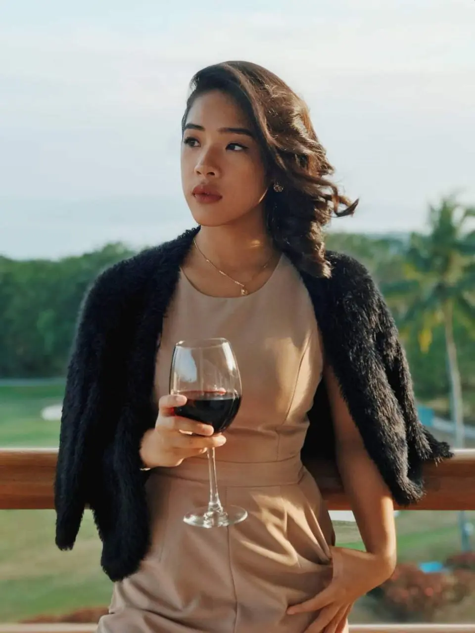 10/10 Rekta+ZIP: Claudia Mendiola | Aegis Archives