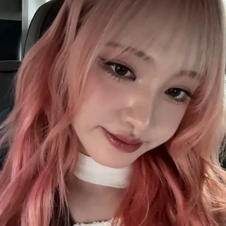 #liz #ive #iveliz #lizive #kpop #iveicon #lq #selca #kpopicon #icon #blonde #cute liz ive kpo...webp