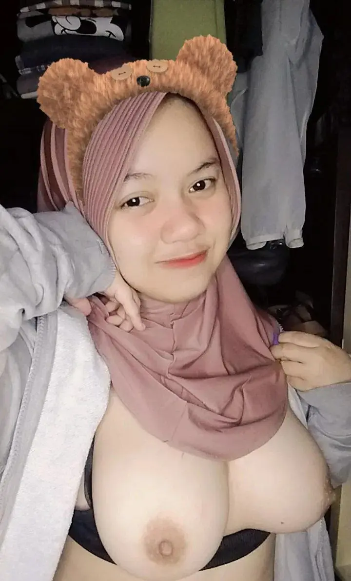 Fitri Hijab Toblut Pinkky - Mikey Kun (24).webp