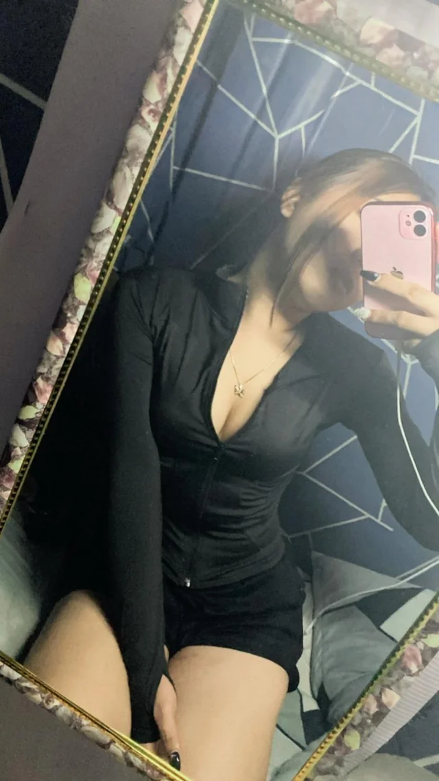 wanna-do-video-call-sex-with-free-channels-tg-v0-0y25an8nxd8f1.webp