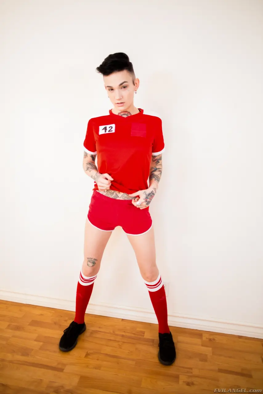 nikki-hearts-nikkis-interracial-dp-gangbang-tryout-6194480-918314388.webp