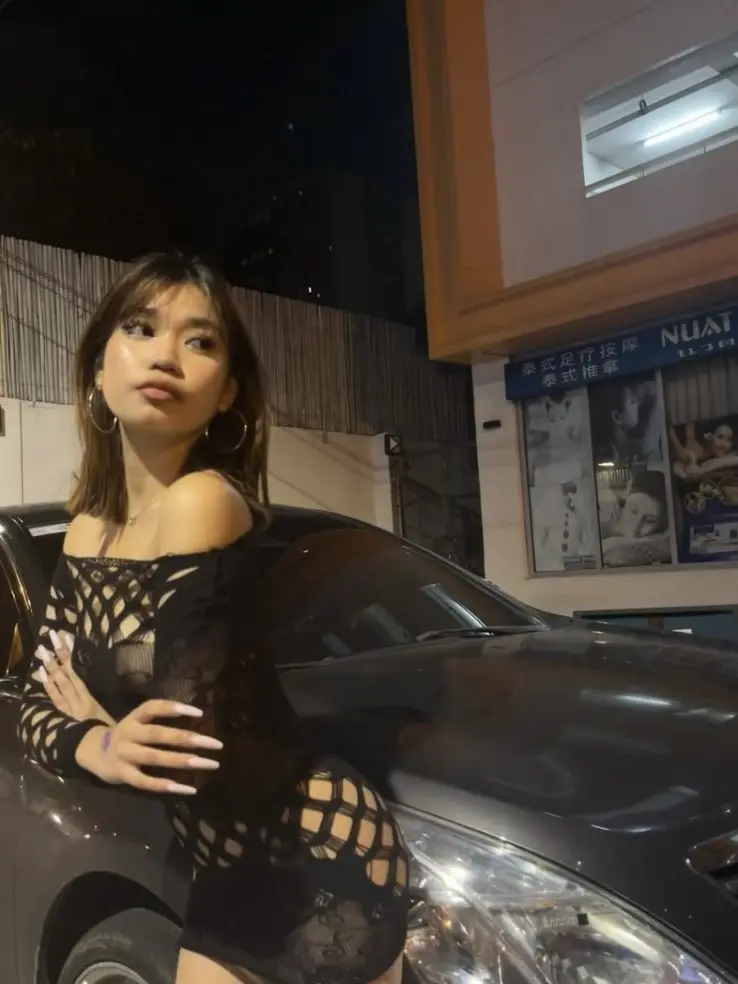 Hot 18 year old Filipina _lKOEqIZO.webp