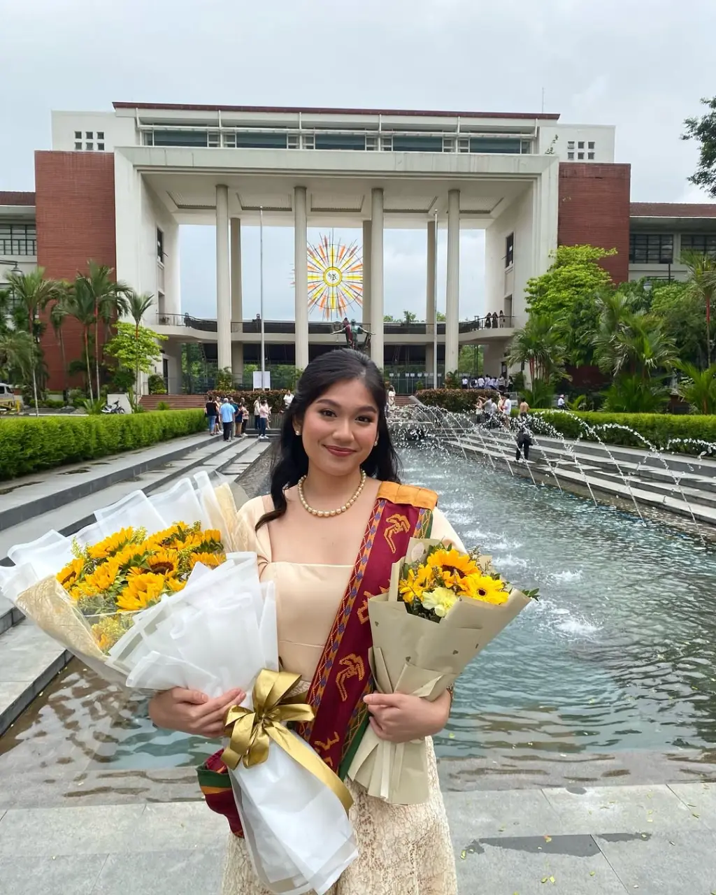 salamat sa lahat, UP! -)ang sablay ko ay hindi lang para sa akin, sa mga mahal ko sa buhay, a...webp